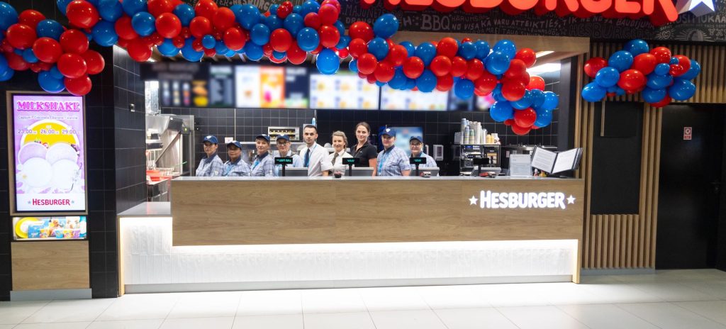 Hesburger continuă expansiunea în România și deschide un nou restaurant în Aeroportul Internațional ”Henri Coandă”